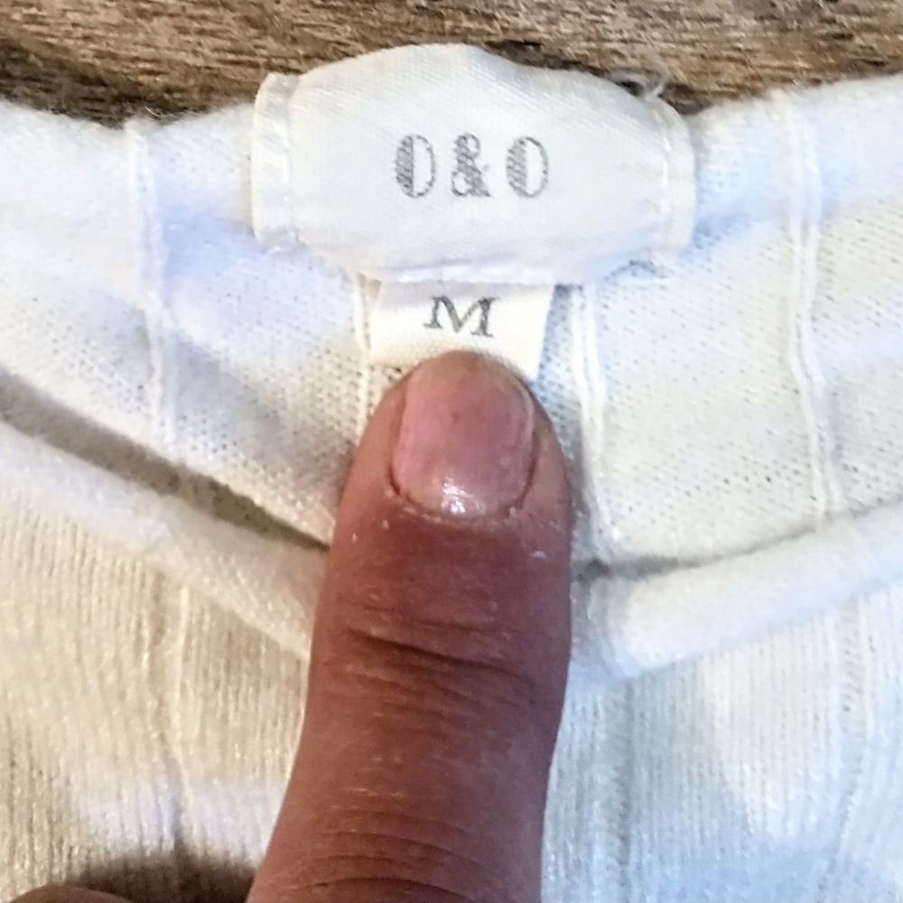 O&O Cropped Bell Sleeve Sweater - Picture 5 of 6